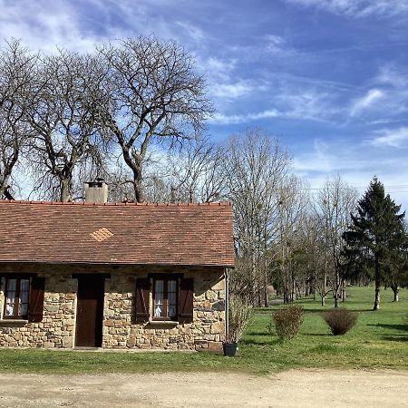 La Maisonnette Des Champs Pierre-Buffière Exteriör bild