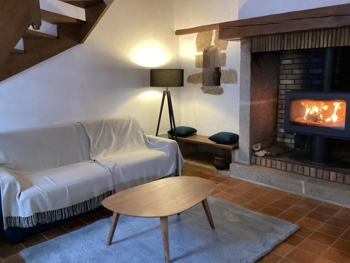 La Maisonnette Des Champs Pierre-Buffière Exteriör bild